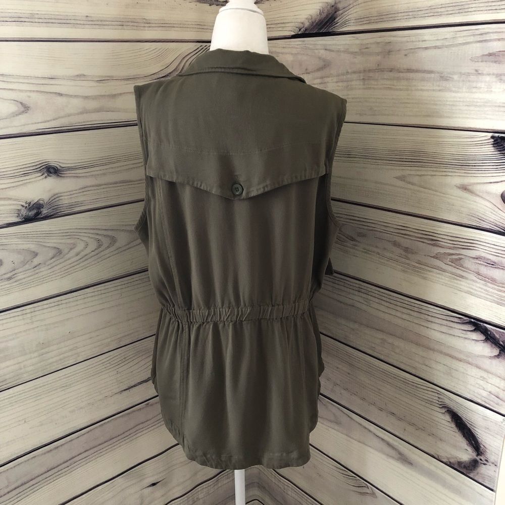 Francescas Miami Olive Green Draped Front Cinched Waist Vest Large — image 4 of 7